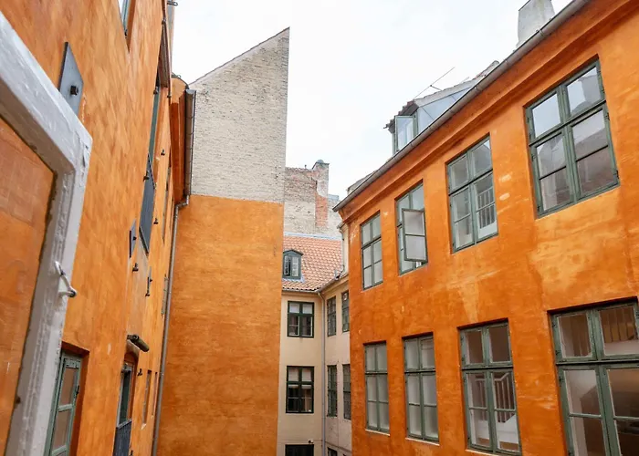 Charismatic s In Old Town